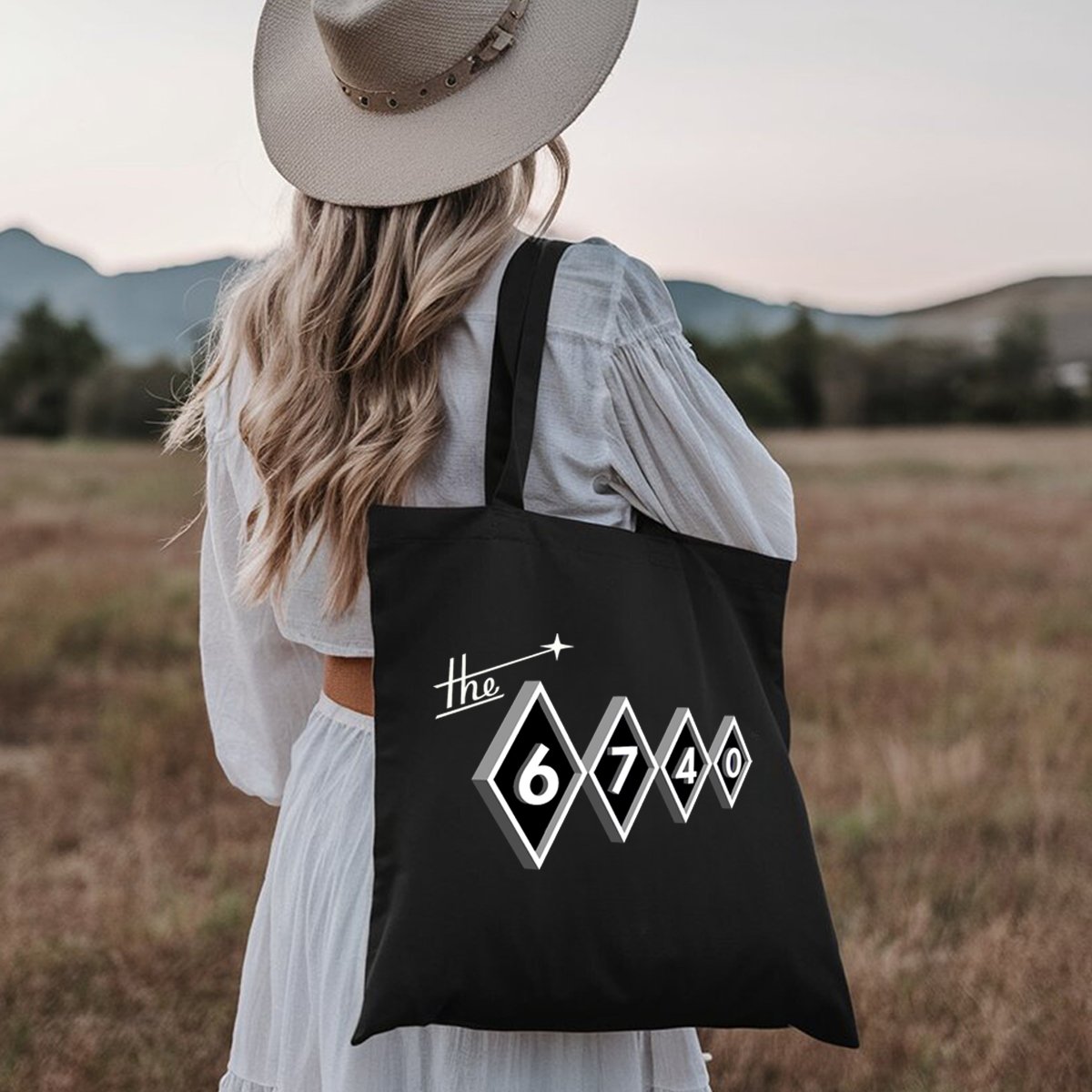 Logo Canvas Tote Bag — THE 6740